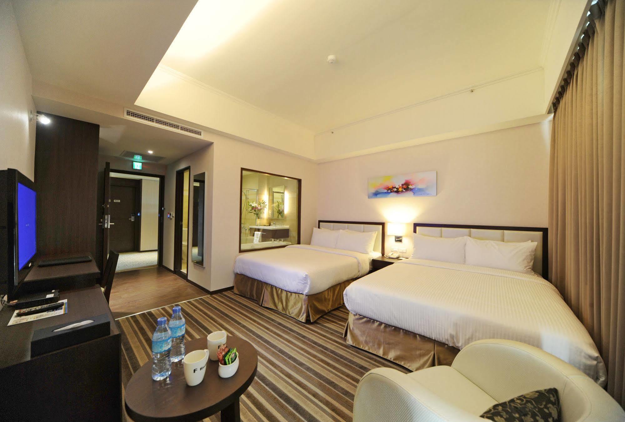 F Hotel - Hualien Bagian luar foto