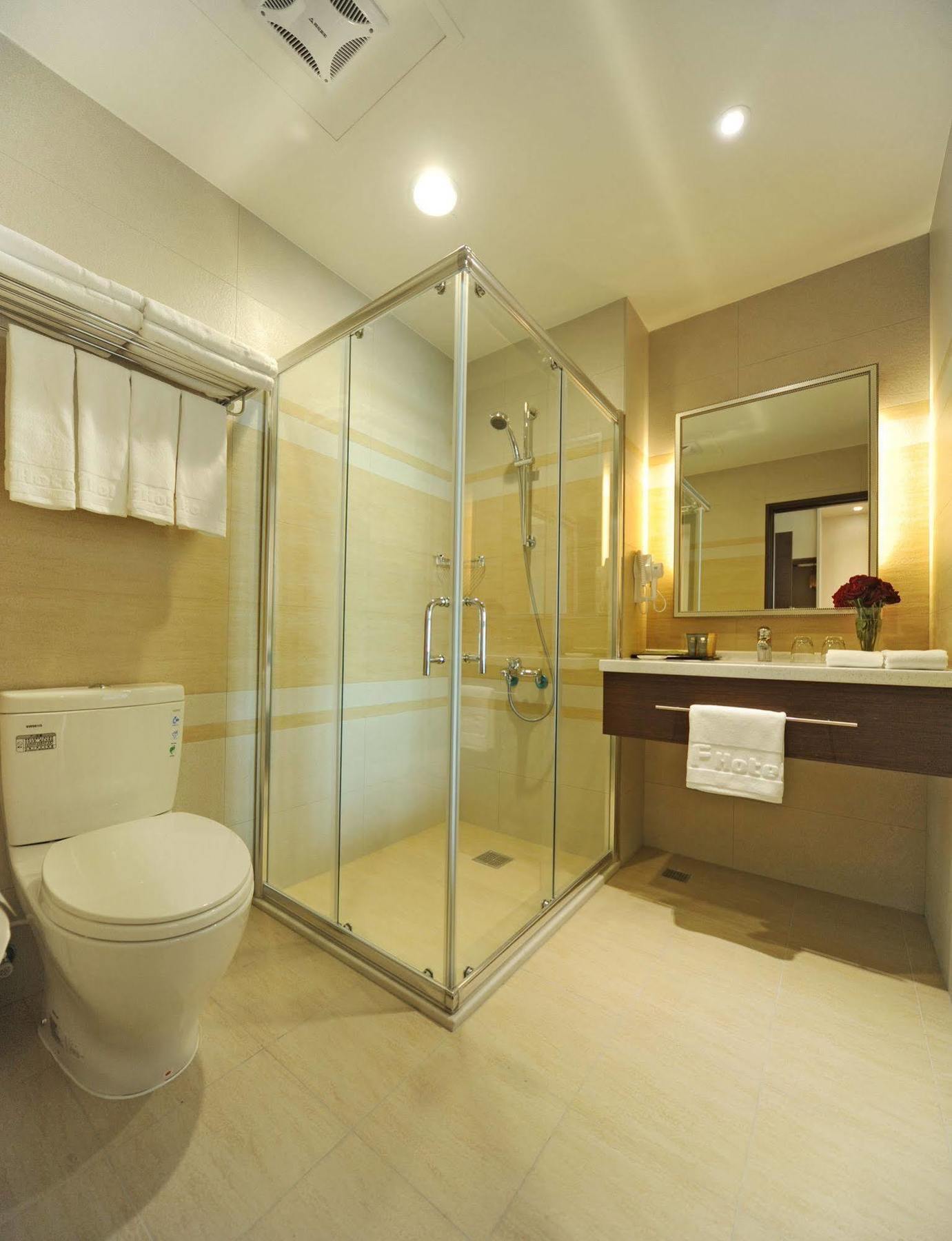 F Hotel - Hualien Bagian luar foto