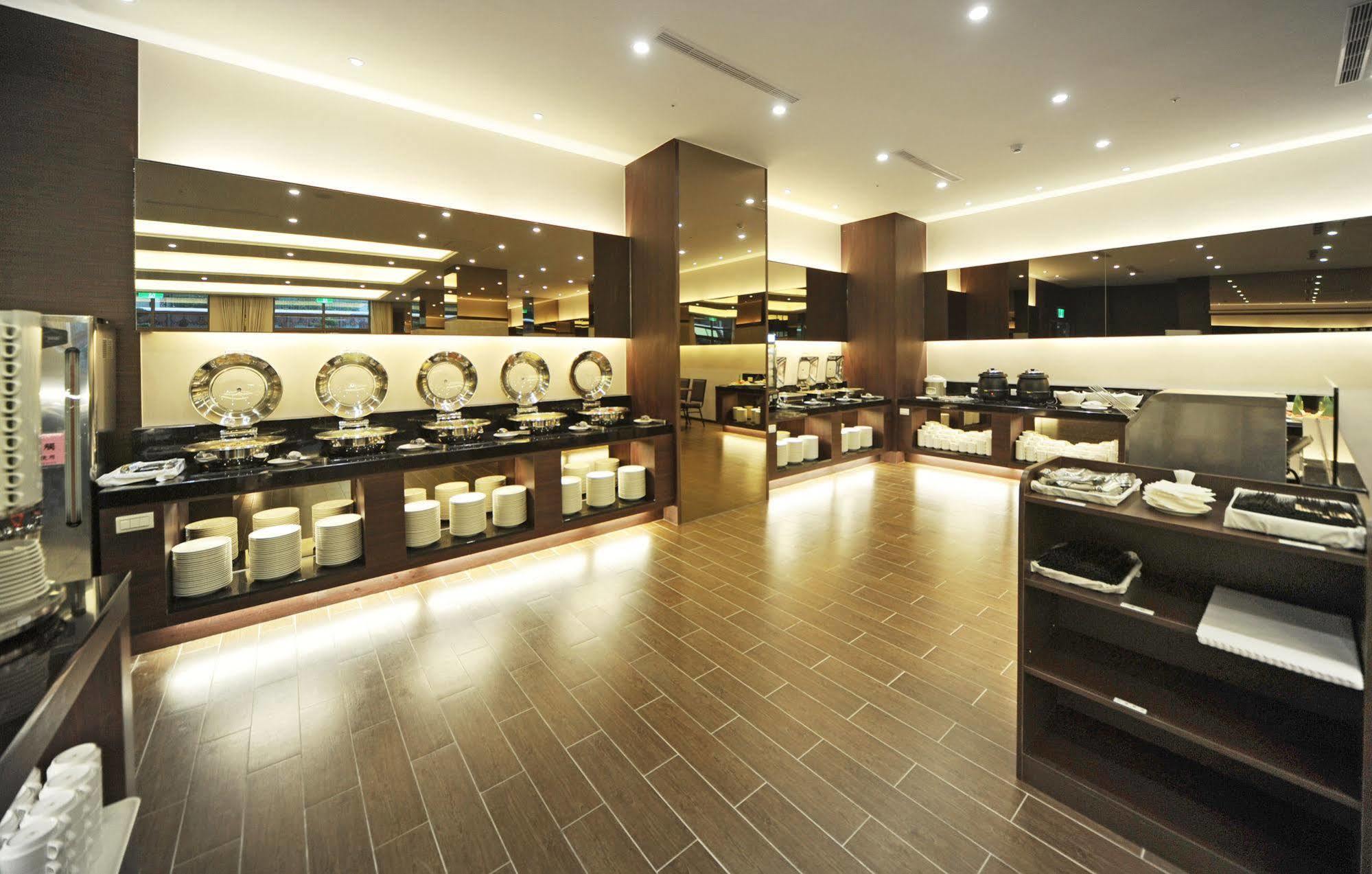 F Hotel - Hualien Bagian luar foto
