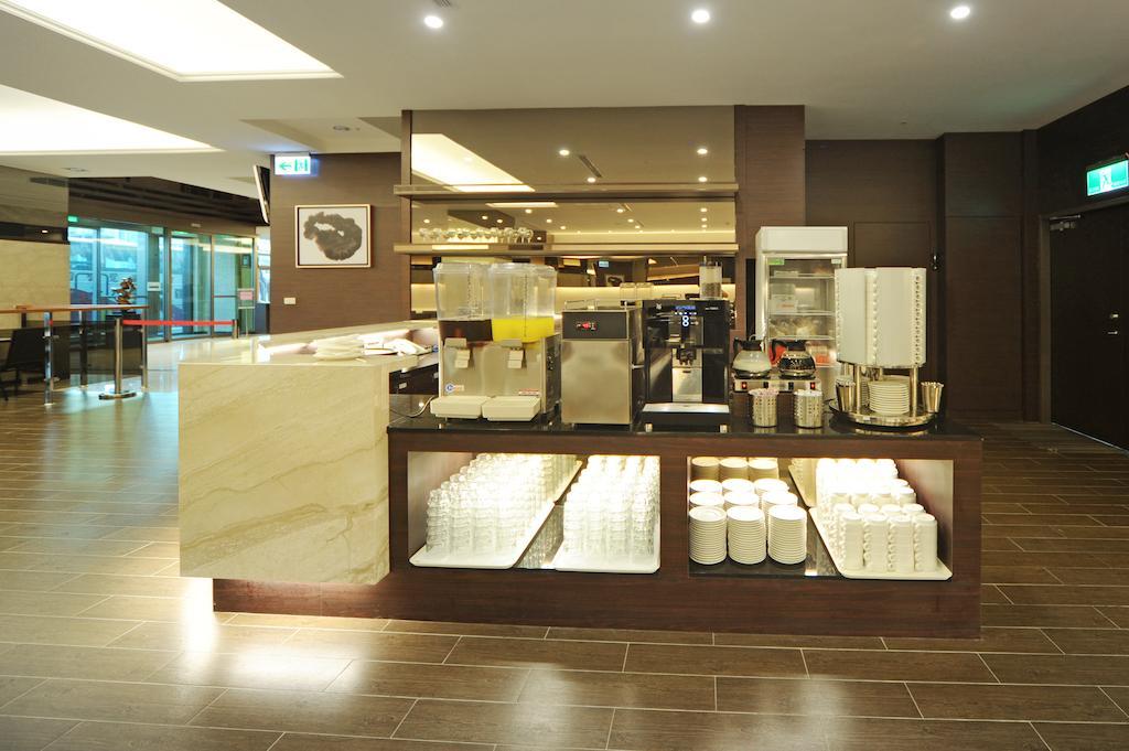 F Hotel - Hualien Bagian luar foto
