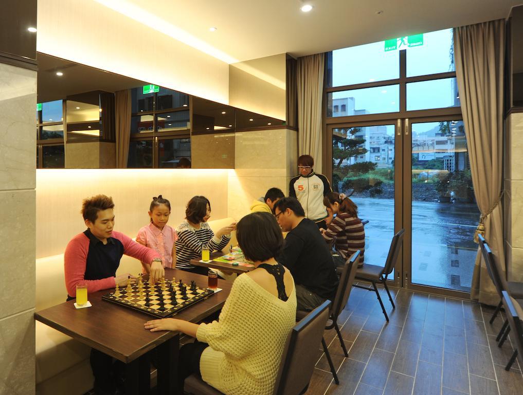 F Hotel - Hualien Bagian luar foto