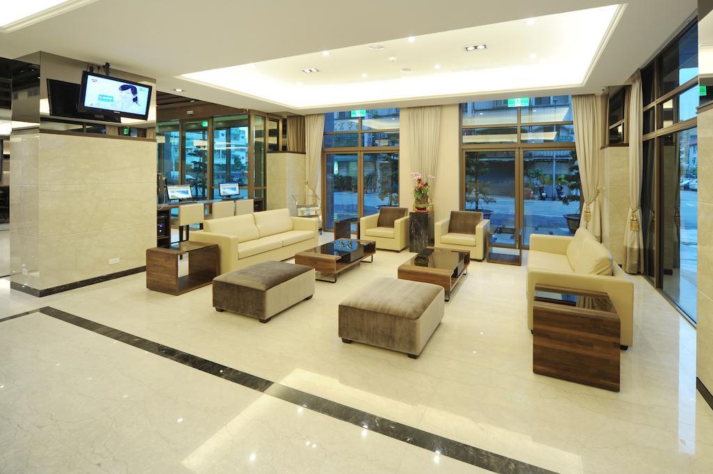 F Hotel - Hualien Bagian luar foto